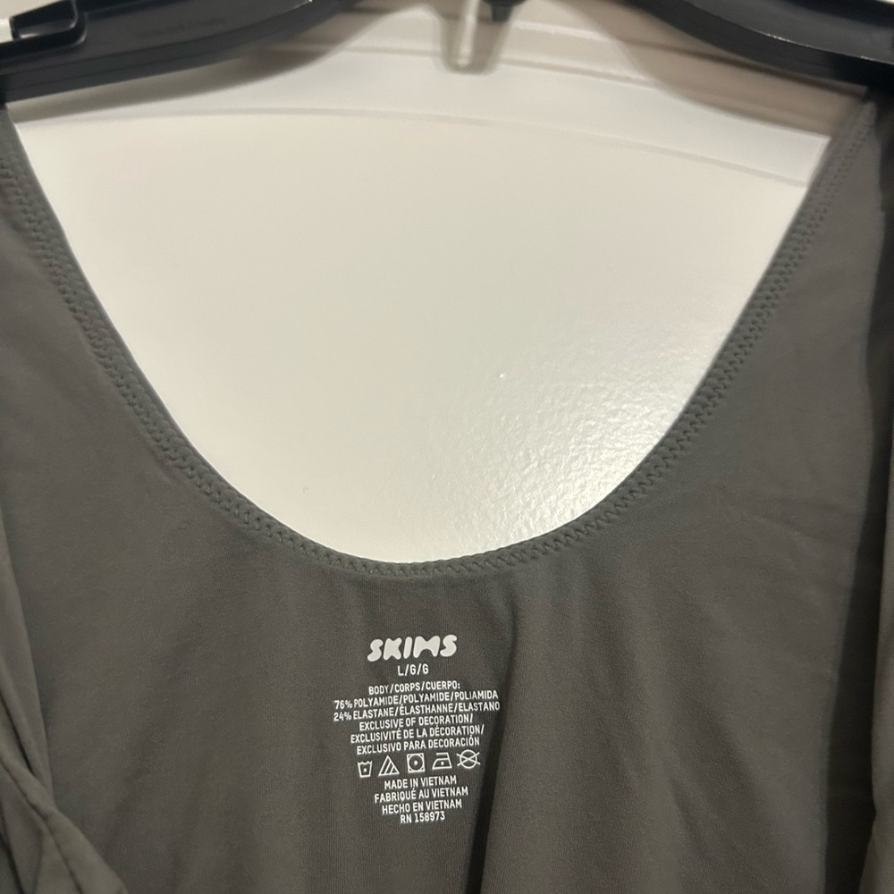 Skims Fits Everybody Square Bodysuit - Picture 3 of 4